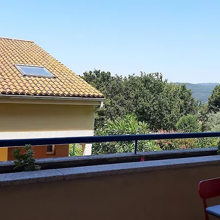 Con Piscina En Portosin