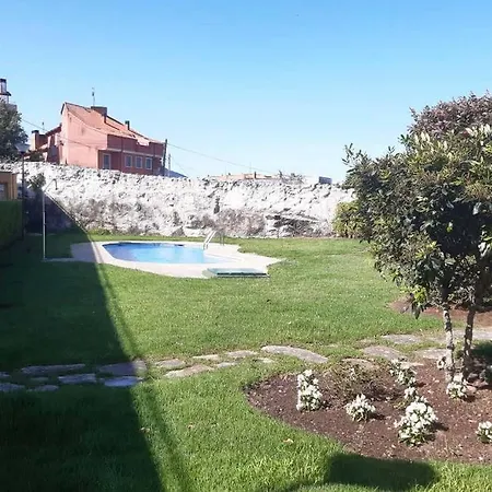 Con Piscina En Portosin
