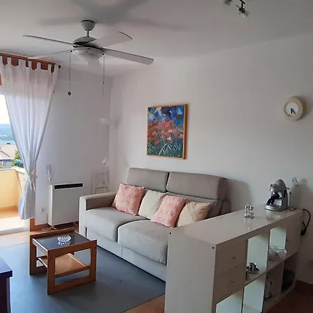 Apartment Con Piscina En